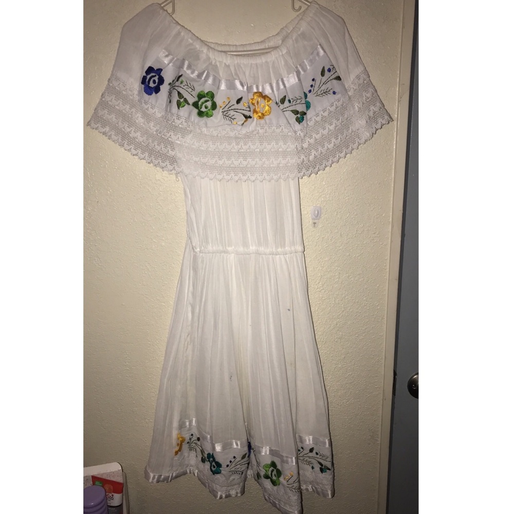 Mexican embroidered dress. Off shoulder